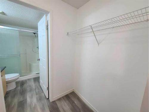 4319-4975 130 Avenue Se, Calgary, AB - Indoor Photo Showing Bathroom