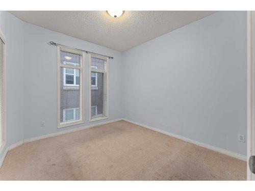 206-1026 12 Avenue Sw, Calgary, AB - Indoor Photo Showing Other Room