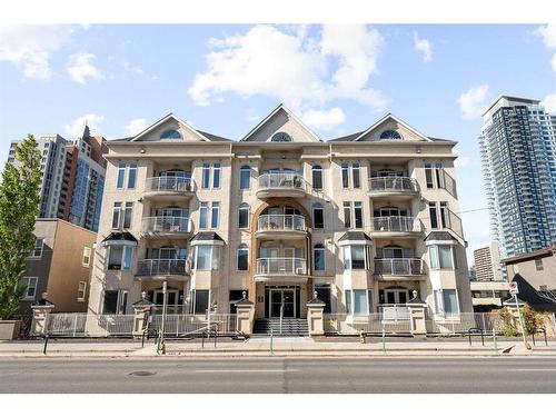 206-1026 12 Avenue Sw, Calgary, AB - Outdoor With Balcony With Facade