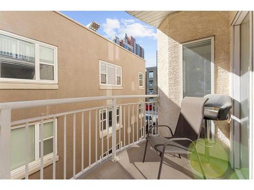 206-1026 12 Avenue Sw, Calgary, AB - Outdoor With Exterior