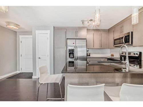 1113-11 Mahogany Row Se, Calgary, AB - Indoor Photo Showing Kitchen With Stainless Steel Kitchen