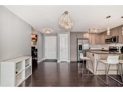 1113-11 Mahogany Row Se, Calgary, AB - Indoor Photo Showing Kitchen