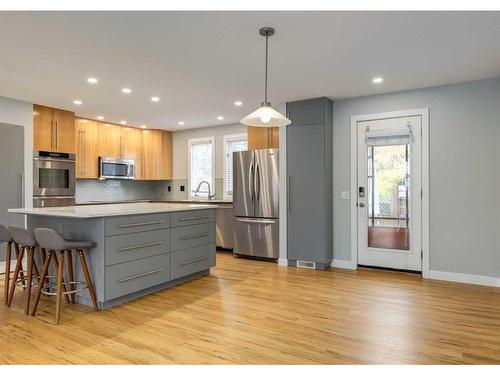 308 Silvergrove Bay Nw, Calgary, AB - Indoor Photo Showing Kitchen With Upgraded Kitchen