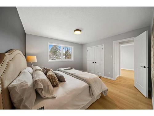 343 Weddenburn Road Se, Calgary, AB - Indoor Photo Showing Bedroom