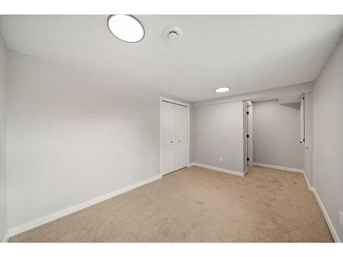 343 Weddenburn Road Se, Calgary, AB - Indoor Photo Showing Other Room