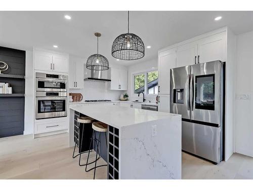 38 Glenside Drive Sw, Calgary, AB - Indoor Photo Showing Kitchen With Stainless Steel Kitchen With Upgraded Kitchen