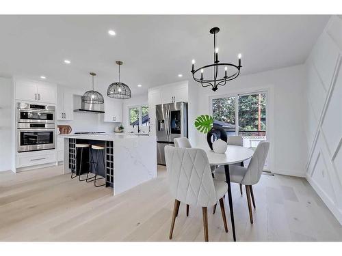 38 Glenside Drive Sw, Calgary, AB - Indoor Photo Showing Dining Room