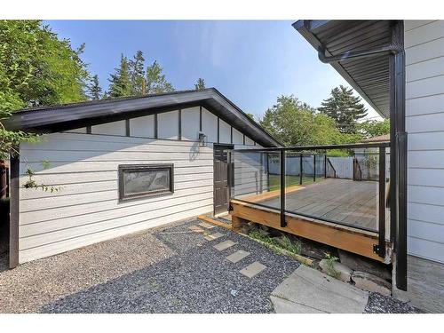 38 Glenside Drive Sw, Calgary, AB - Outdoor With Exterior