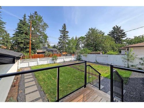 38 Glenside Drive Sw, Calgary, AB - Outdoor