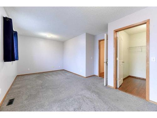 338 Mt Douglas Manor Se, Calgary, AB - Indoor Photo Showing Other Room