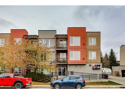 215-3600 15A Street Sw, Calgary, AB - Outdoor With Balcony