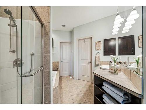 135 Tuscany Ravine Heights Nw, Calgary, AB - Indoor Photo Showing Bathroom