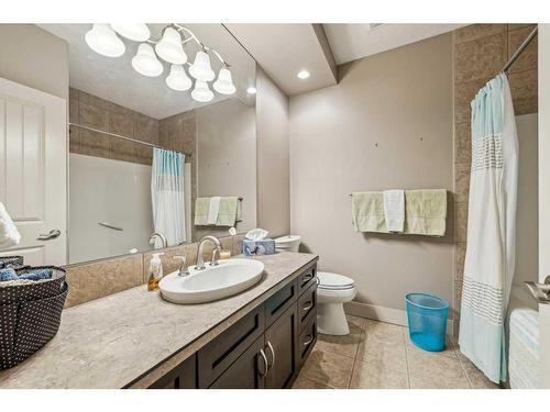 135 Tuscany Ravine Heights Nw, Calgary, AB - Indoor Photo Showing Bathroom