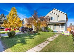 78 Queen Anne Close SE Calgary, AB T2J 6E5