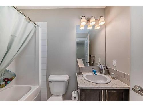 136 Red Embers Gate Ne, Calgary, AB 