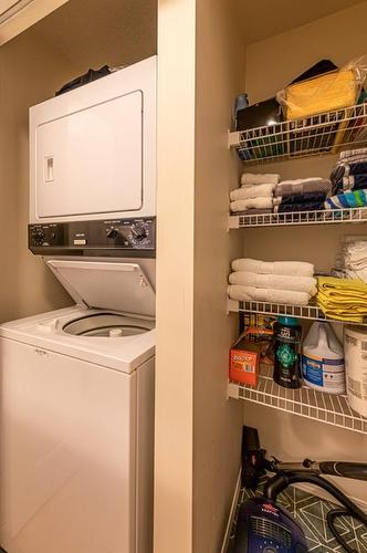 2112-20 Harvest Rose Park Ne, Calgary, AB - Indoor Photo Showing Laundry Room