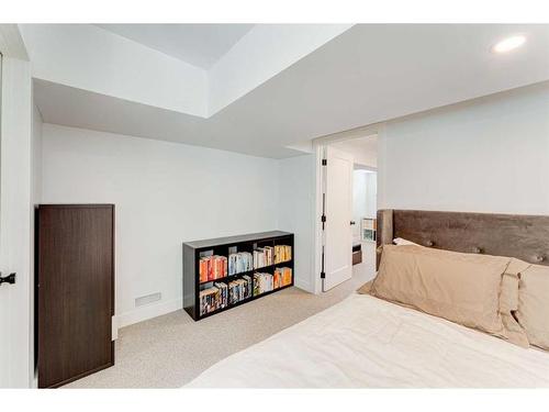 2213 26A Street Sw, Calgary, AB - Indoor Photo Showing Bedroom