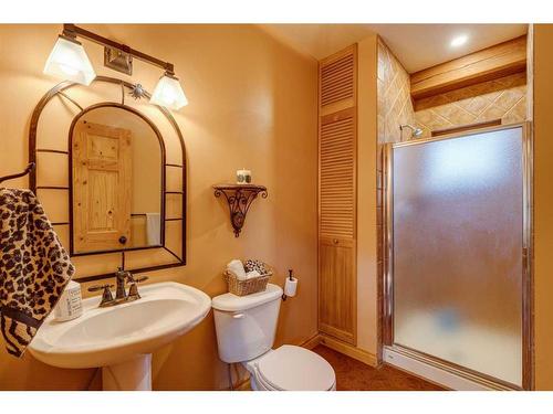 100-352246 242 Avenue West, Rural Foothills County, AB - Indoor Photo Showing Bathroom