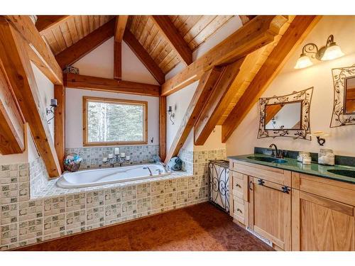 100-352246 242 Avenue West, Rural Foothills County, AB - Indoor Photo Showing Bathroom