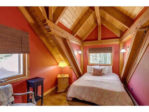 100-352246 242 Avenue West, Rural Foothills County, AB - Indoor Photo Showing Bedroom