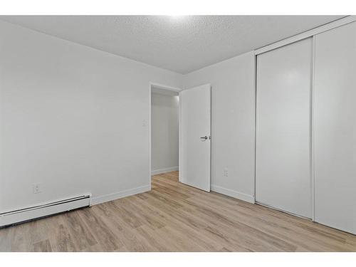 401-11620 Elbow Drive Sw, Calgary, AB - Indoor Photo Showing Other Room