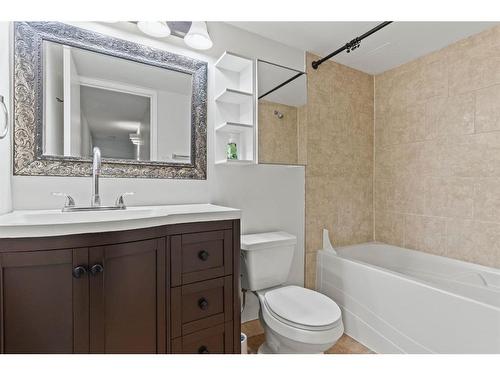 401-11620 Elbow Drive Sw, Calgary, AB - Indoor Photo Showing Bathroom