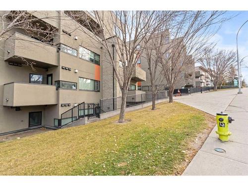 101-1818 14 Street Sw, Calgary, AB - Outdoor