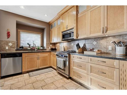 71 Kincora View Nw, Calgary, AB - Indoor Photo Showing Kitchen