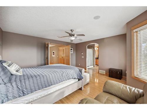 71 Kincora View Nw, Calgary, AB - Indoor Photo Showing Bedroom