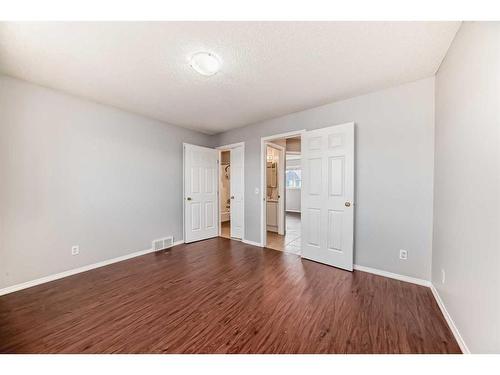 80 Saddlecreek Terrace Ne, Calgary, AB - Indoor Photo Showing Other Room