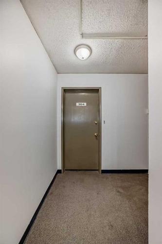 304-4328 4 Street Nw, Calgary, AB - Indoor Photo Showing Other Room