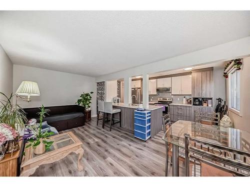 304-4328 4 Street Nw, Calgary, AB - Indoor