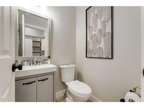 73 Crystal Shores Crescent, Okotoks, AB - Indoor Photo Showing Bathroom