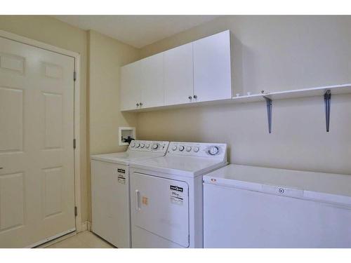 4642 Hamptons Way Nw, Calgary, AB - Indoor Photo Showing Laundry Room