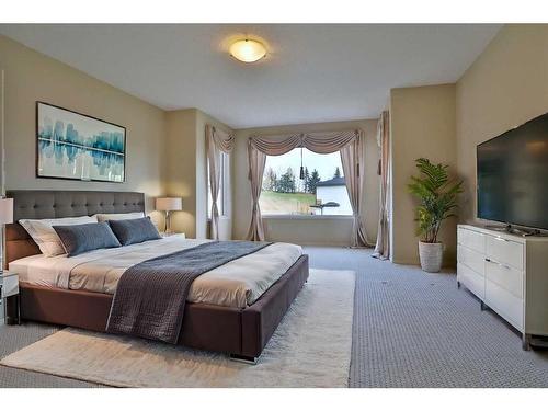 4642 Hamptons Way Nw, Calgary, AB - Indoor Photo Showing Bedroom