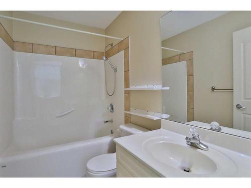 4642 Hamptons Way Nw, Calgary, AB - Indoor Photo Showing Bathroom