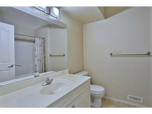 4642 Hamptons Way Nw, Calgary, AB - Indoor Photo Showing Bathroom