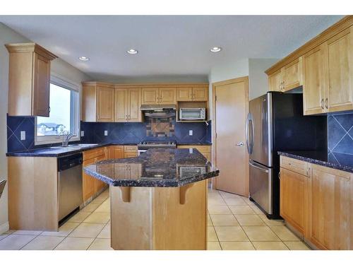 4642 Hamptons Way Nw, Calgary, AB - Indoor Photo Showing Kitchen