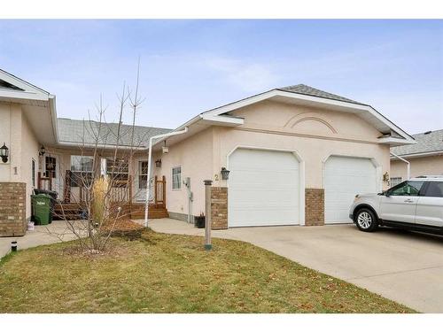 2 Wellington Cove, Strathmore, AB - Outdoor With Facade