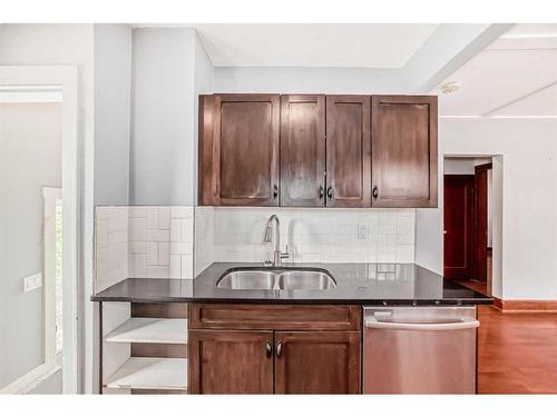 432 20 Street North, Lethbridge, AB - Indoor Photo Showing Kitchen With Double Sink