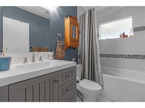 97 Fielding Drive Se, Calgary, AB - Indoor Photo Showing Bathroom