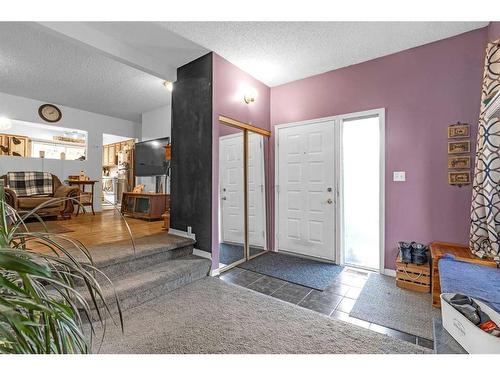 97 Fielding Drive Se, Calgary, AB - Indoor