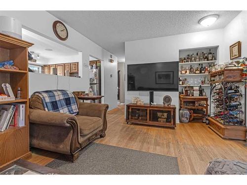 97 Fielding Drive Se, Calgary, AB - Indoor