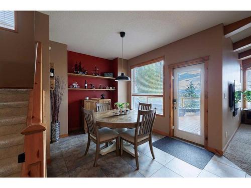 35 Tuscany Reserve Court Nw, Calgary, AB - Indoor Photo Showing Dining Room