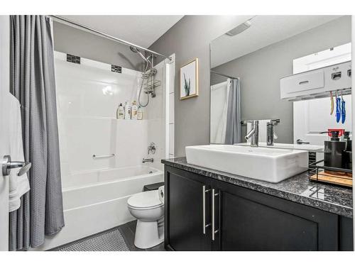 217 Rainbow Falls Glen, Chestermere, AB - Indoor Photo Showing Bathroom