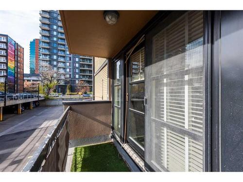 103-733 14 Avenue Sw, Calgary, AB - Outdoor