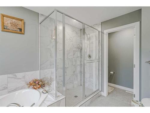 32 Legacy Cove Se, Calgary, AB - Indoor Photo Showing Bathroom