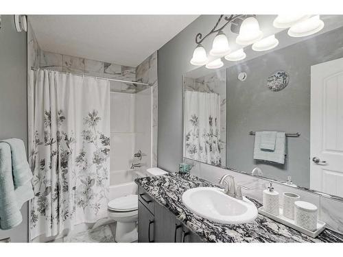 32 Legacy Cove Se, Calgary, AB - Indoor Photo Showing Bathroom