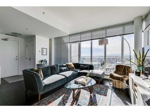 1702-1500 7 Street Sw, Calgary, AB - Indoor Photo Showing Living Room