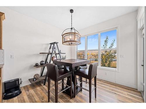 30 Riviera View South, Cochrane, AB - Indoor Photo Showing Dining Room